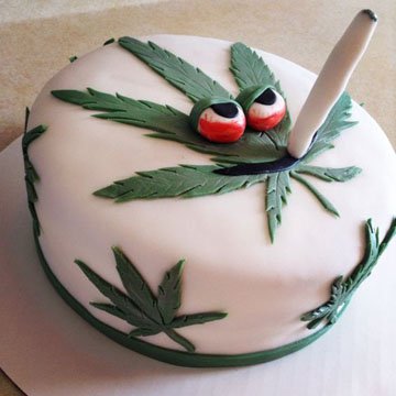 California-Beverly-Hills-Big-Joint-Leaf-Cake